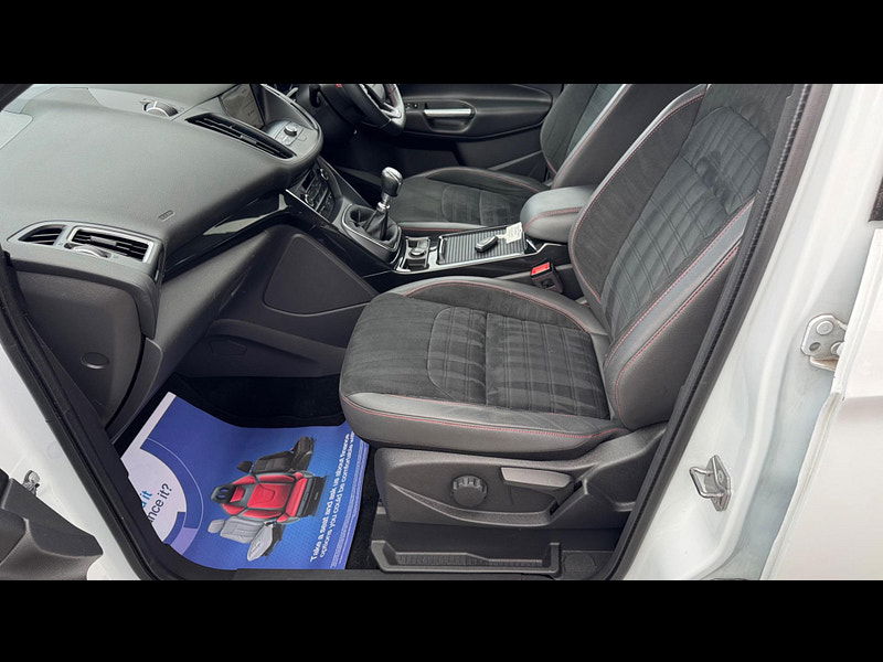 Ford Kuga 1.5T EcoBoost ST-Line Euro 6 (s/s) 5dr 5dr Manual 2025