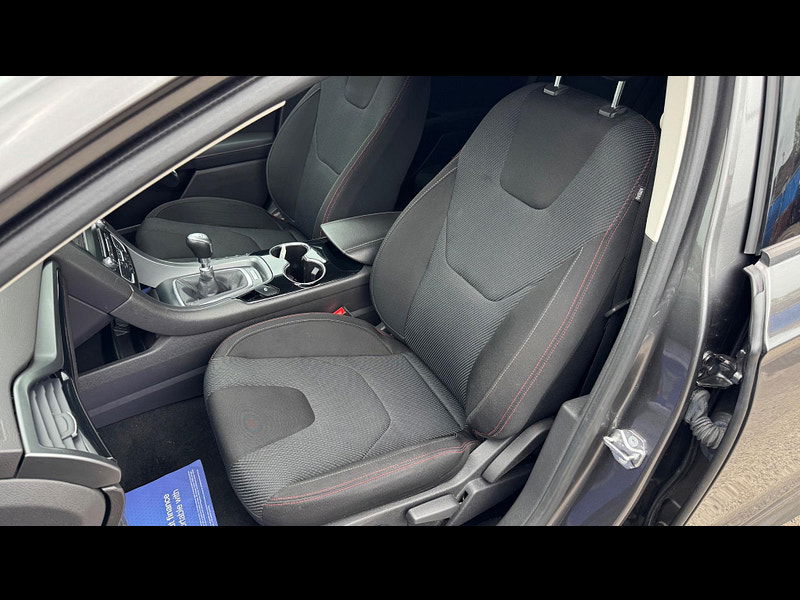 Ford Mondeo 2.0 TDCi ST-Line Euro 6 (s/s) 5dr 5dr Manual 2025