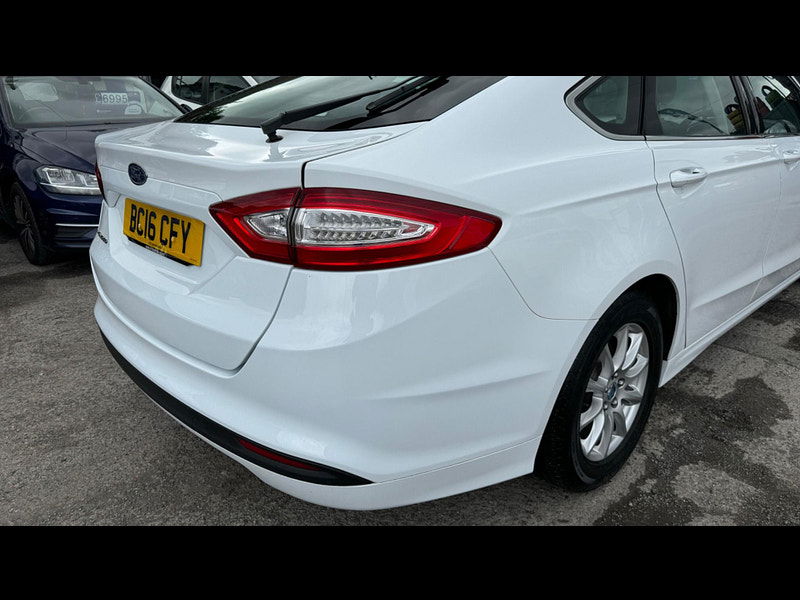 Ford Mondeo 2.0 TDCi Zetec Euro 6 (s/s) 5dr 5dr Manual 2024