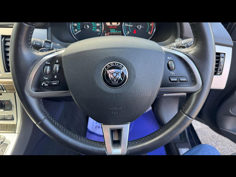 Jaguar XF 2.2d Luxury Auto Euro 5 (s/s) 4dr 4dr Automatic 2025