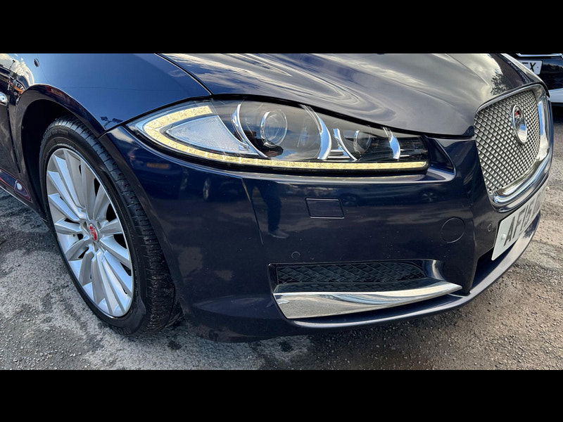 Jaguar XF 2.2d Luxury Auto Euro 5 (s/s) 4dr 4dr Automatic 2025