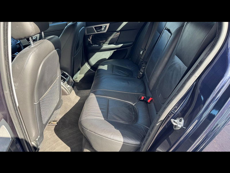 Jaguar XF 2.2d Luxury Auto Euro 5 (s/s) 4dr 4dr Automatic 2025