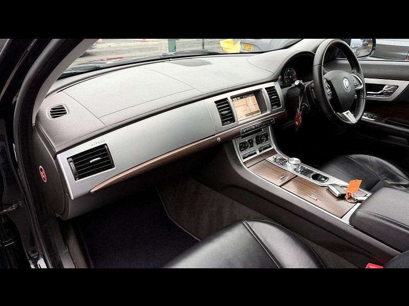 Jaguar XF 2.2d Luxury Saloon 4dr Diesel Auto Euro 5 (s/s) (163 ps) 4dr Automatic 2026