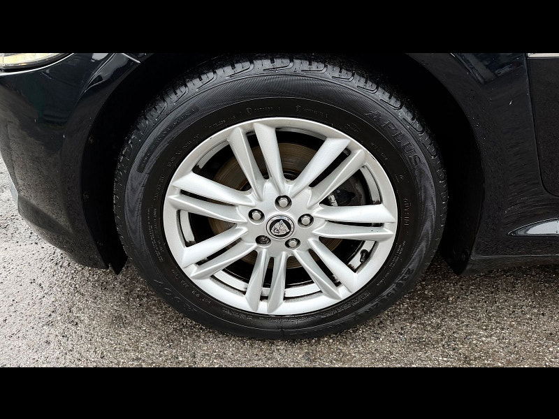 Jaguar XF 2.2d Luxury Saloon 4dr Diesel Auto Euro 5 (s/s) (163 ps) 4dr Automatic 2026