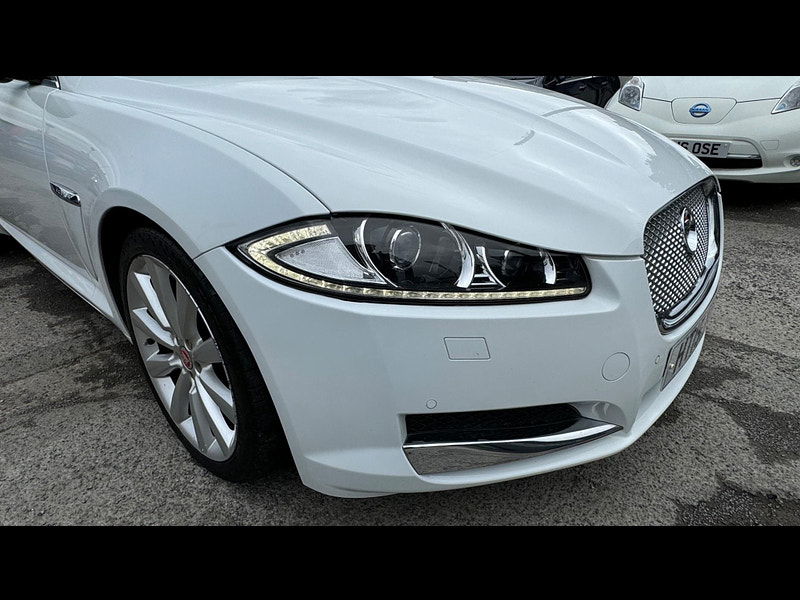 Jaguar XF 2.2d Portfolio Auto Euro 5 (s/s) 4dr 4dr Automatic 2024