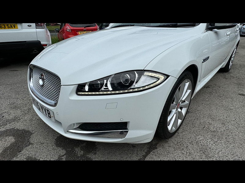 Jaguar XF 2.2d Portfolio Auto Euro 5 (s/s) 4dr 4dr Automatic 2024