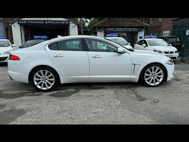 Jaguar XF 2.2d Portfolio Auto Euro 5 (s/s) 4dr 4dr Automatic 2024