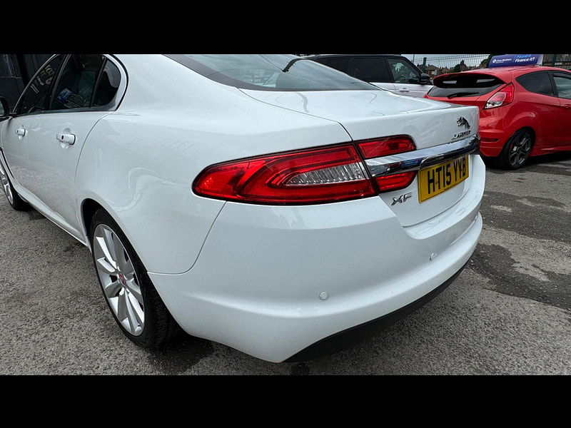 Jaguar XF 2.2d Portfolio Auto Euro 5 (s/s) 4dr 4dr Automatic 2024