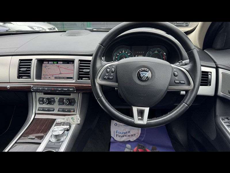 Jaguar XF 2.2d Portfolio Sportbrake Auto Euro 5 (s/s) 5dr 5dr Automatic 2025