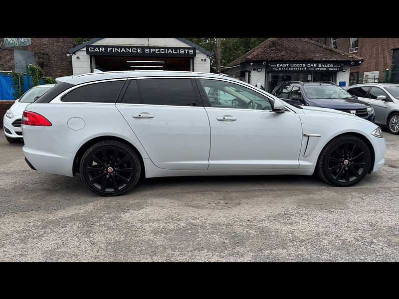 Jaguar XF 2.2d Portfolio Sportbrake Auto Euro 5 (s/s) 5dr 5dr Automatic 2025