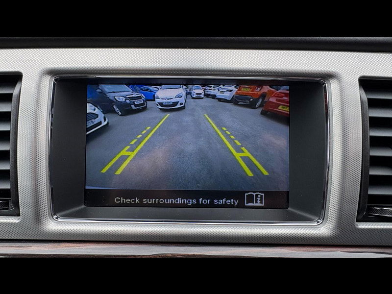 Jaguar XF 2.2d Portfolio Sportbrake Auto Euro 5 (s/s) 5dr 5dr Automatic 2025