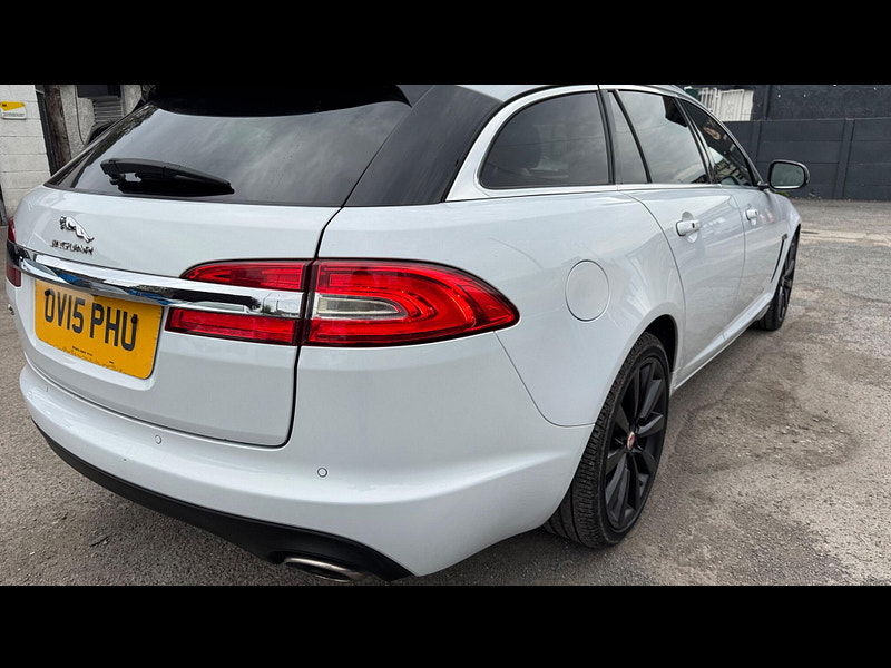 Jaguar XF 2.2d Portfolio Sportbrake Auto Euro 5 (s/s) 5dr 5dr Automatic 2025