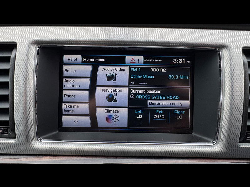 Jaguar XF 2.2d Portfolio Sportbrake Auto Euro 5 (s/s) 5dr 5dr Automatic 2025