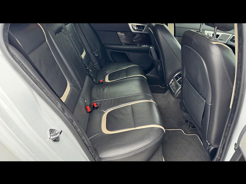 Jaguar XF 2.2d Portfolio Sportbrake Auto Euro 5 (s/s) 5dr 5dr Automatic 2025