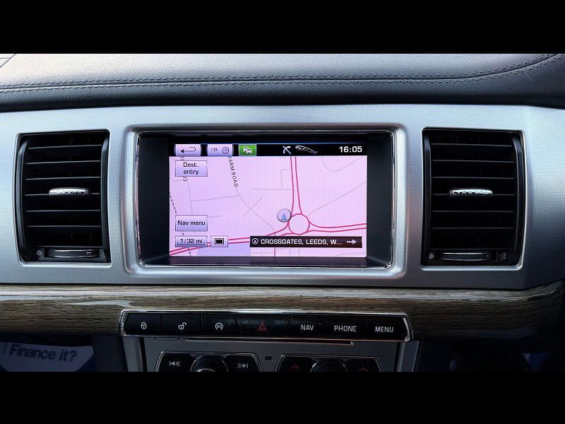 Jaguar XF 2.2d Premium Luxury Saloon 4dr Diesel Auto Euro 5 (s/s) (200 ps) 4dr Automatic 2026