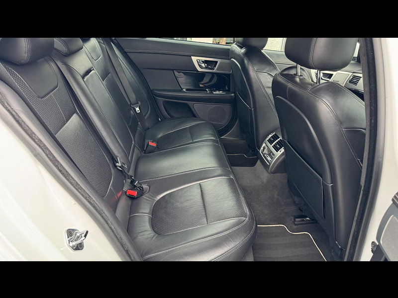 Jaguar XF 3.0d S V6 Portfolio Auto Euro 5 (s/s) 4dr 4dr Automatic 2025