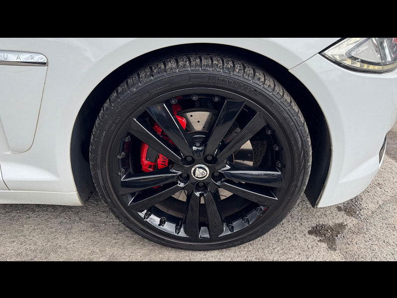 Jaguar XF 3.0d S V6 Portfolio Auto Euro 5 (s/s) 4dr 4dr Automatic 2025