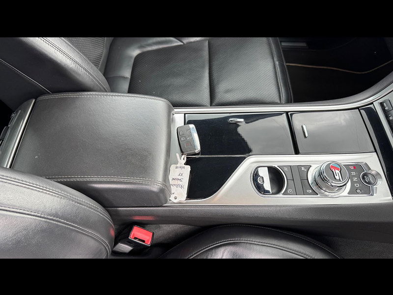 Jaguar XF 3.0d S V6 Portfolio Auto Euro 5 (s/s) 4dr 4dr Automatic 2025