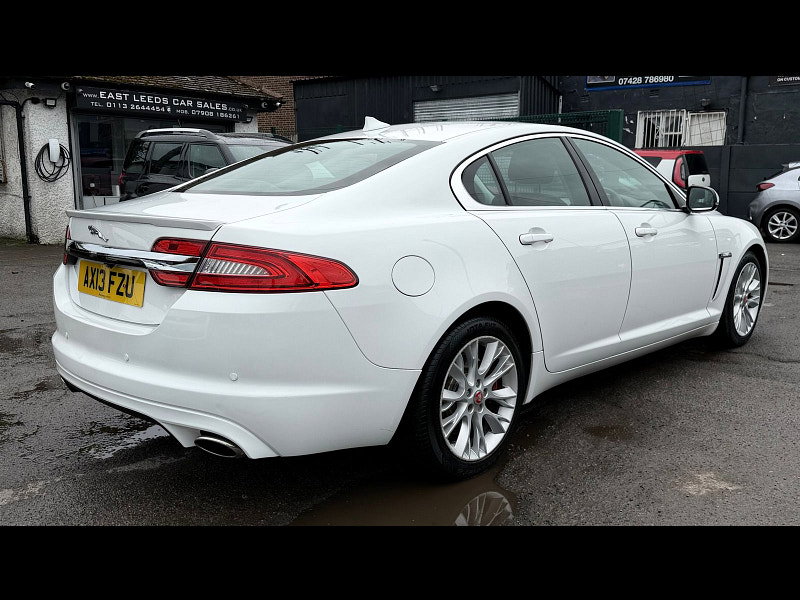 Jaguar XF 3.0d V6 Luxury Saloon 4dr Diesel Auto Euro 5 (s/s) (240 ps) 4dr Automatic 2026