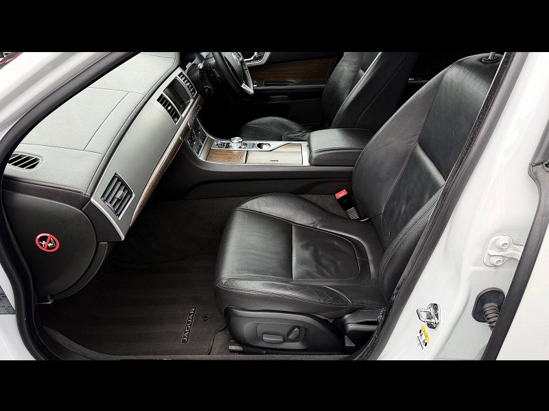Jaguar XF 3.0d V6 Luxury Saloon 4dr Diesel Auto Euro 5 (s/s) (240 ps) 4dr Automatic 2026