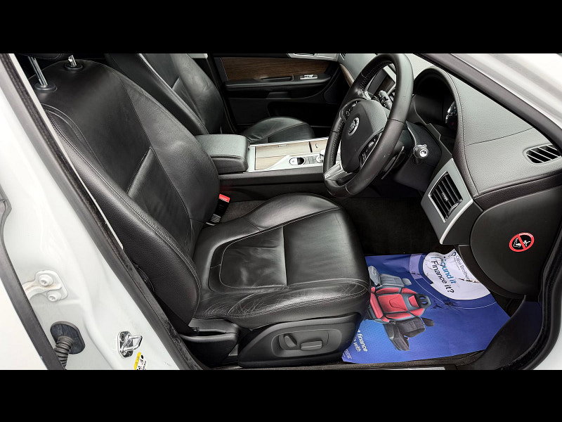 Jaguar XF 3.0d V6 Luxury Saloon 4dr Diesel Auto Euro 5 (s/s) (240 ps) 4dr Automatic 2026