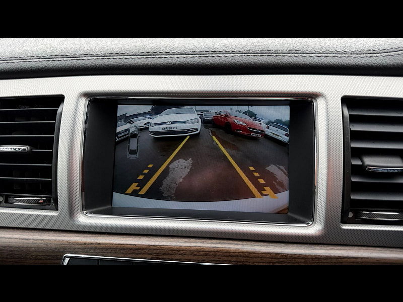 Jaguar XF 3.0d V6 Luxury Saloon 4dr Diesel Auto Euro 5 (s/s) (240 ps) 4dr Automatic 2026