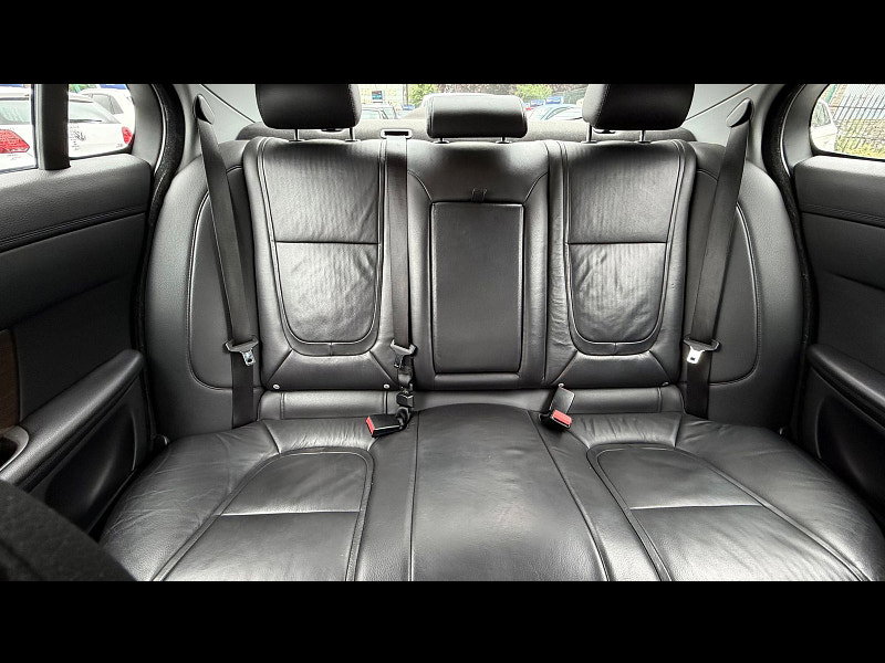 Jaguar XF 3.0d V6 Luxury Saloon 4dr Diesel Auto Euro 5 (s/s) (240 ps) 4dr Automatic 2026