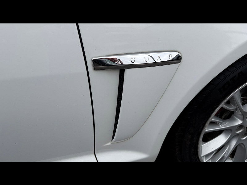 Jaguar XF 3.0d V6 Luxury Saloon 4dr Diesel Auto Euro 5 (s/s) (240 ps) 4dr Automatic 2026