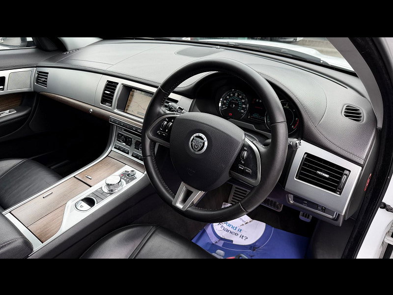 Jaguar XF 3.0d V6 Luxury Saloon 4dr Diesel Auto Euro 5 (s/s) (240 ps) 4dr Automatic 2026