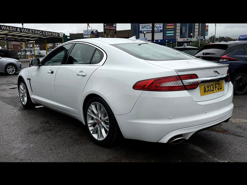 Jaguar XF 3.0d V6 Luxury Saloon 4dr Diesel Auto Euro 5 (s/s) (240 ps) 4dr Automatic 2026