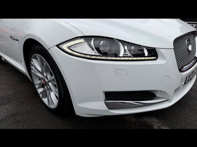 Jaguar XF 3.0d V6 Luxury Saloon 4dr Diesel Auto Euro 5 (s/s) (240 ps) 4dr Automatic 2026