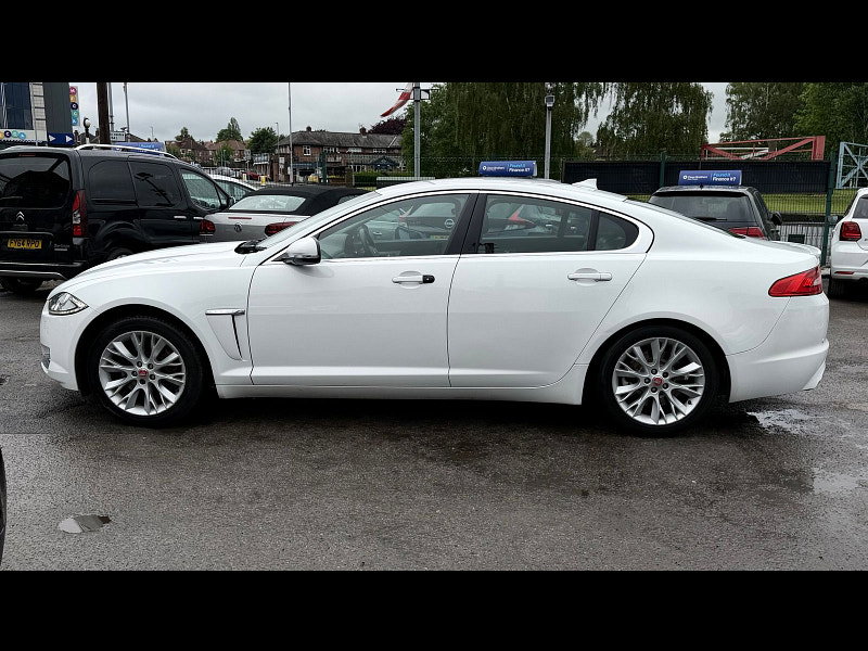 Jaguar XF 3.0d V6 Luxury Saloon 4dr Diesel Auto Euro 5 (s/s) (240 ps) 4dr Automatic 2026