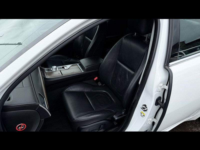 Jaguar XF 3.0d V6 Luxury Saloon 4dr Diesel Auto Euro 5 (s/s) (240 ps) 4dr Automatic 2026