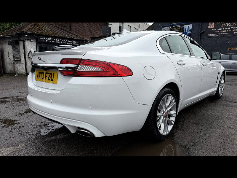 Jaguar XF 3.0d V6 Luxury Saloon 4dr Diesel Auto Euro 5 (s/s) (240 ps) 4dr Automatic 2026