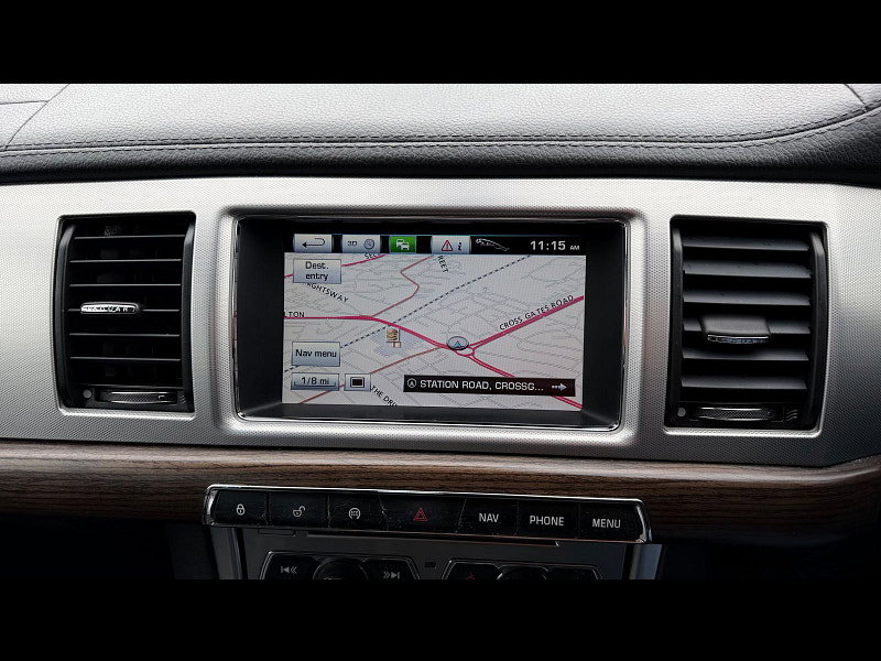 Jaguar XF 3.0d V6 Luxury Saloon 4dr Diesel Auto Euro 5 (s/s) (240 ps) 4dr Automatic 2026