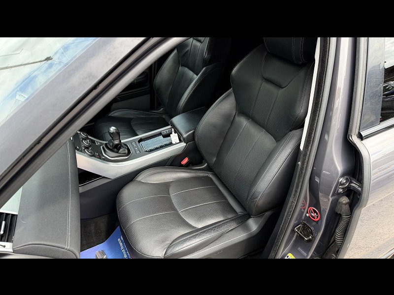 Land Rover Range Rover Evoque 2.0 TD4 SE Tech SUV 5dr Diesel Manual 4WD Euro 6 (s/s) (180 ps) 5dr Manual 2026