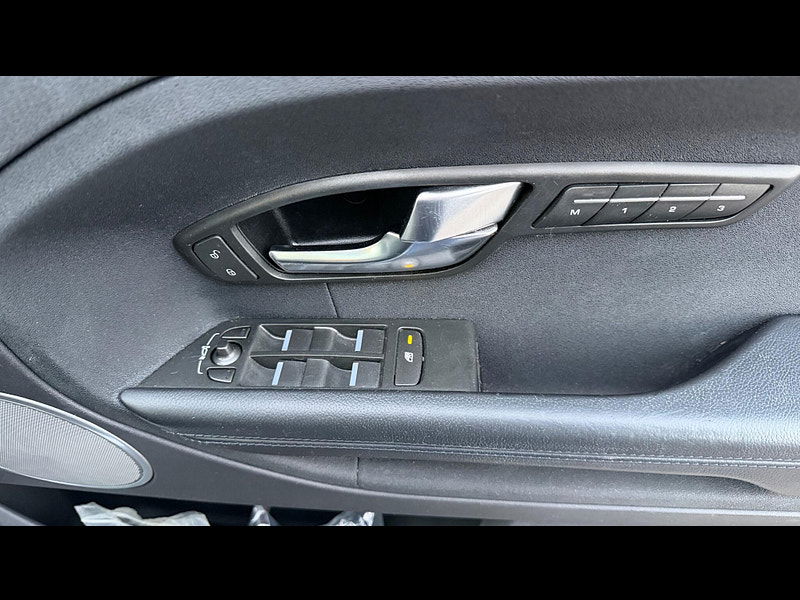 Land Rover Range Rover Evoque 2.2 SD4 Pure 4WD Euro 5 (s/s) 5dr 5dr Manual 2025