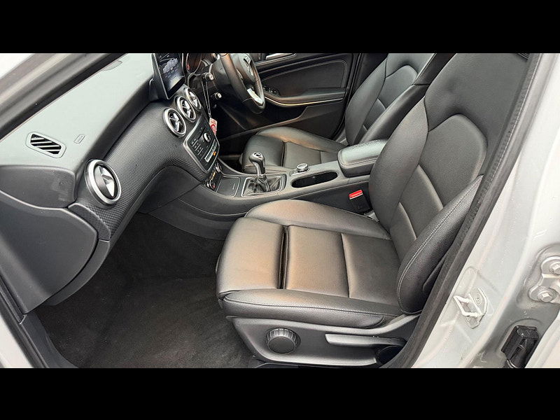 Mercedes-Benz A Class 1.5 A180d Sport Euro 6 (s/s) 5dr 5dr Manual 2025