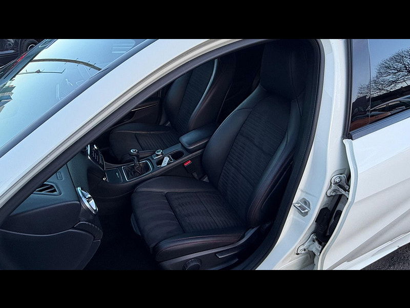 Mercedes-Benz A Class 1.6 A160 AMG Line Euro 6 (s/s) 5dr 5dr Manual 2026