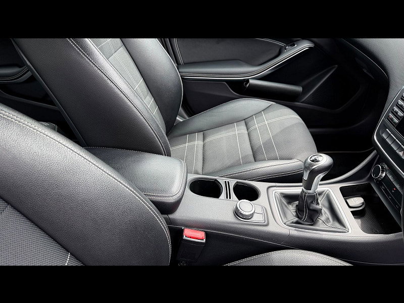 Mercedes-Benz A Class 1.6 A180 Sport Hatchback 5dr Petrol Manual Euro 6 (s/s) (122 ps) 5dr Manual 2026