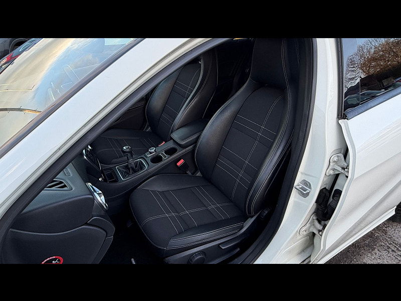 Mercedes-Benz A Class 1.6 A180 Sport Hatchback 5dr Petrol Manual Euro 6 (s/s) (122 ps) 5dr Manual 2025