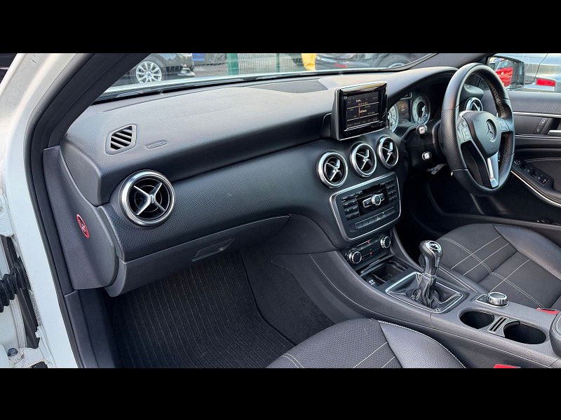 Mercedes-Benz A Class 1.6 A180 Sport Hatchback 5dr Petrol Manual Euro 6 (s/s) (122 ps) 5dr Manual 2025