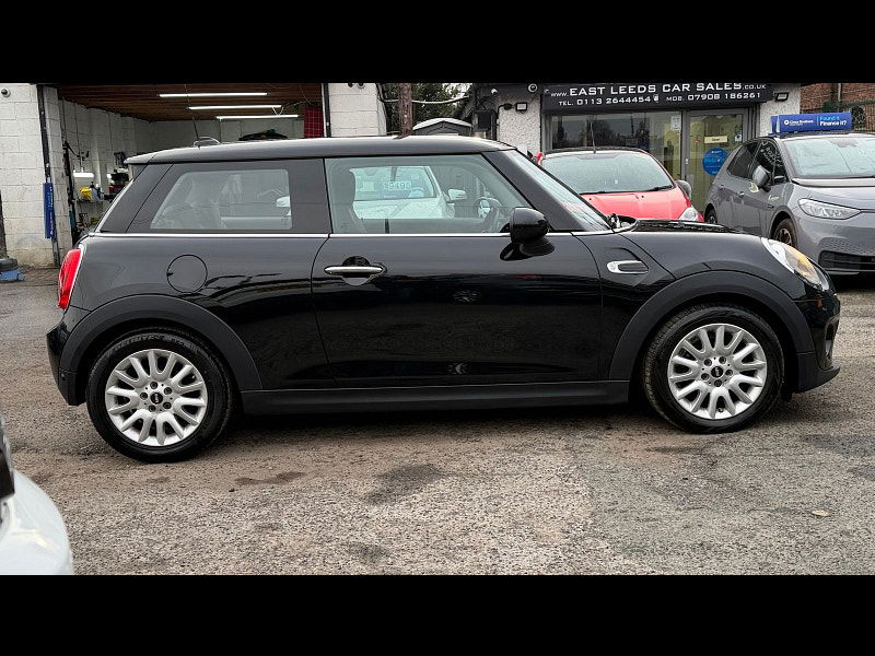 MINI Hatch 1.5 Cooper Euro 6 (s/s) 3dr 3dr Manual 2026