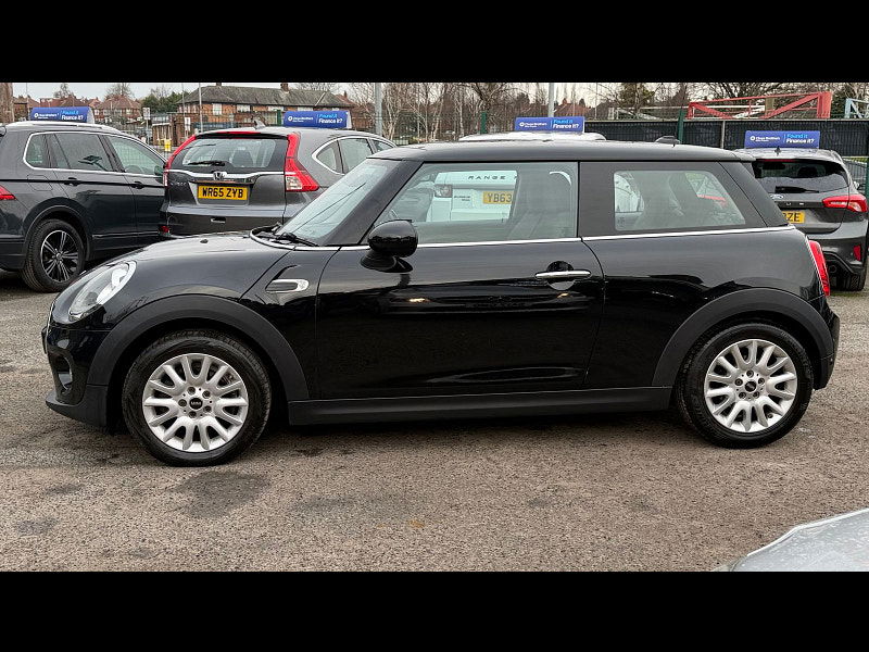 MINI Hatch 1.5 Cooper Euro 6 (s/s) 3dr 3dr Manual 2026