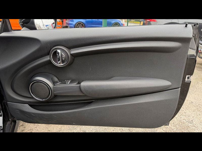 MINI Hatch 1.5 Cooper Euro 6 (s/s) 3dr 3dr Manual 2026