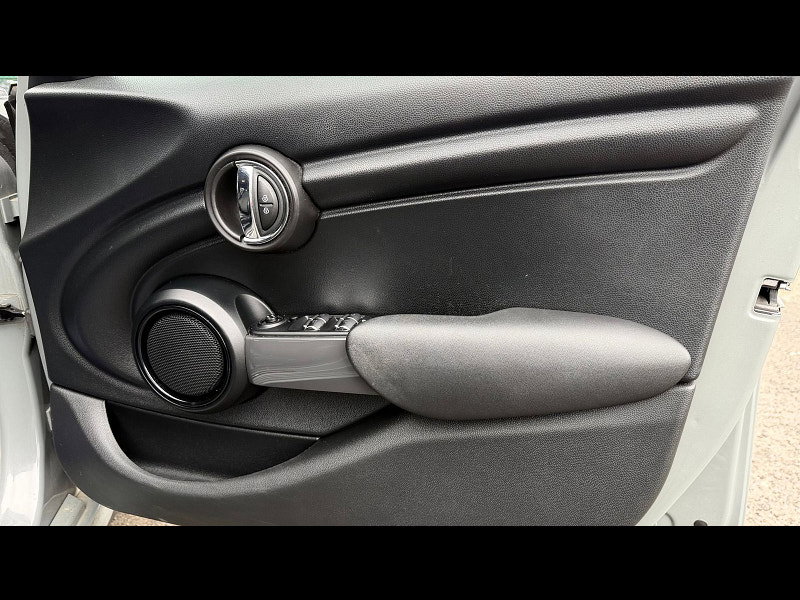 MINI Hatch 1.5 Cooper Hatchback 5dr Petrol Manual Euro 6 (s/s) (136 ps) 5dr Manual 2026