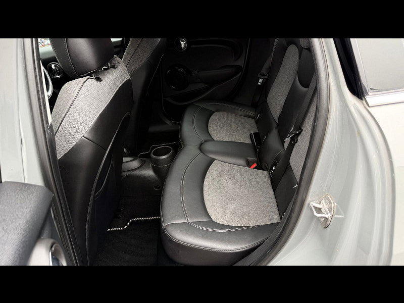 MINI Hatch 1.5 Cooper Hatchback 5dr Petrol Manual Euro 6 (s/s) (136 ps) 5dr Manual 2026