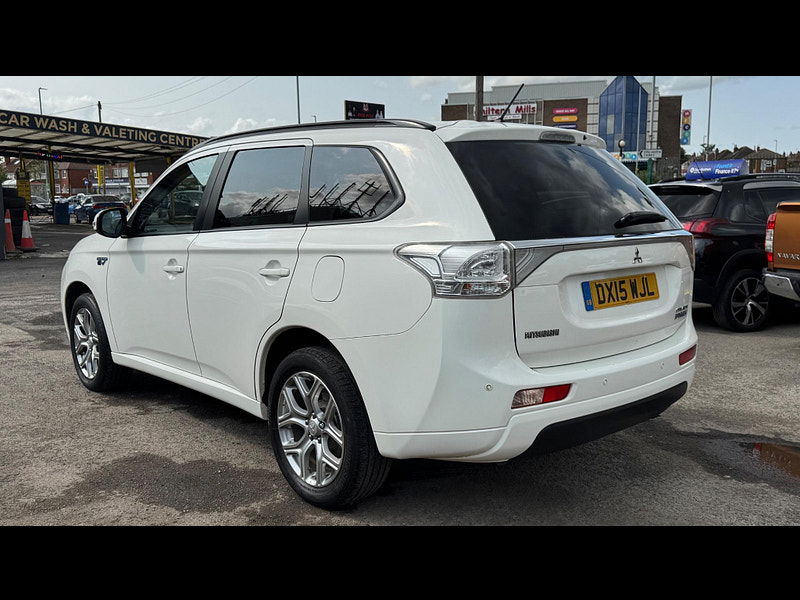 Mitsubishi Outlander 2.0h 12kWh GX3h CVT 4WD Euro 5 (s/s) 5dr 5dr Automatic 2025