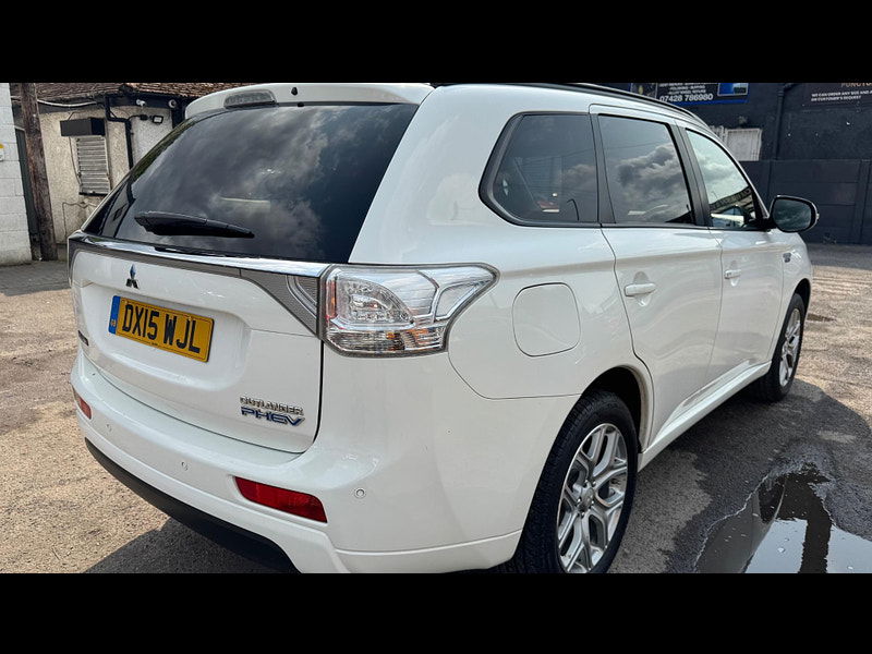 Mitsubishi Outlander 2.0h 12kWh GX3h CVT 4WD Euro 5 (s/s) 5dr 5dr Automatic 2025