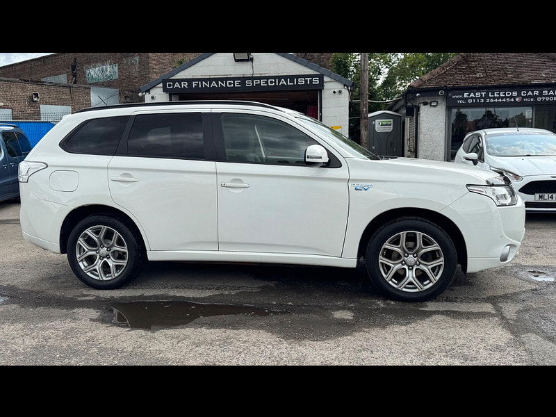 Mitsubishi Outlander 2.0h 12kWh GX3h CVT 4WD Euro 5 (s/s) 5dr 5dr Automatic 2025